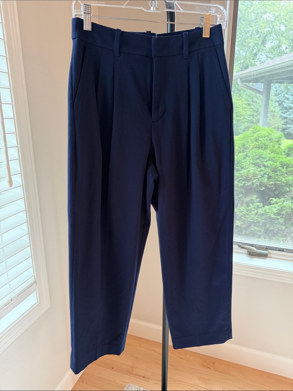 GAP Men's Dark Navy Pleated Dress Pants